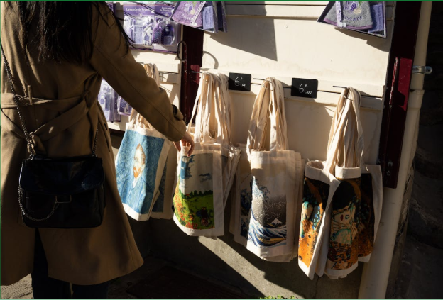 7 Creative Ways to Use Custom Tote Bags