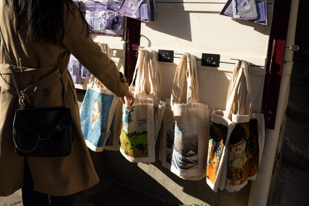 7 Creative Ways to Use Custom Tote Bags